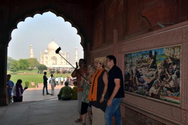 The Weekend Leader - A cosmopolitan city during the Mughal days, the home of Taj Mahal is now drawing the aged   | Culture | Agra