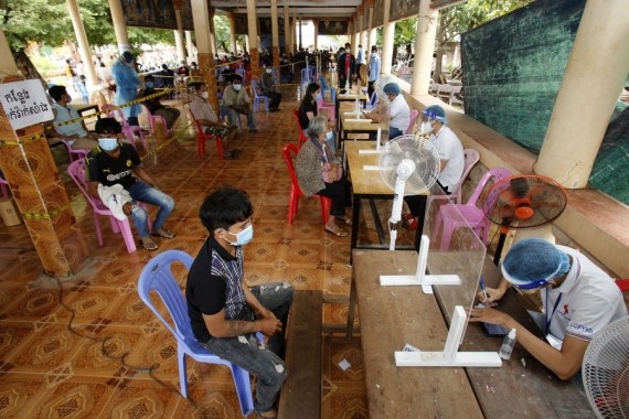 The Weekend Leader - Cambodia's Covid cases on decline as more people vaccinated