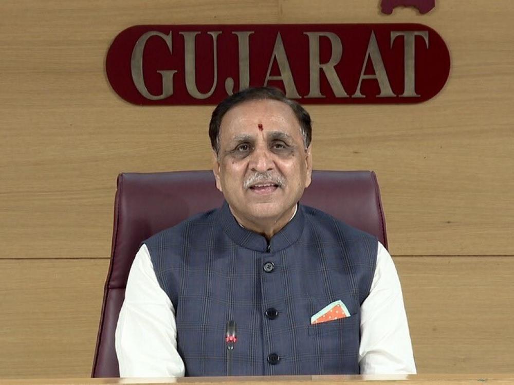 The Weekend Leader - Gujarat CM Rupani resigns ahead of the end of term