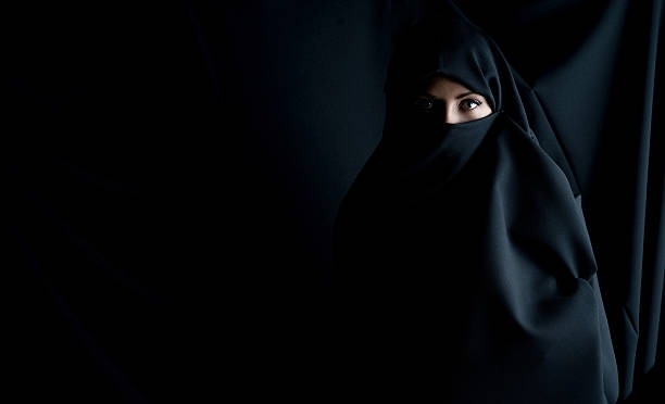 The Weekend Leader - Girl students go on rampage after being asked to wear burqa in Bihar