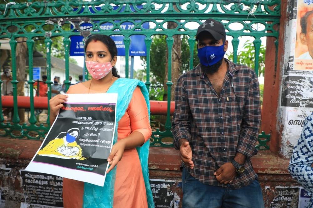 The Weekend Leader - Missing baby: Kerala mother begins indefinite protest