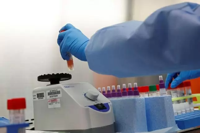 Oxford starts human trials of Ebola vaccine