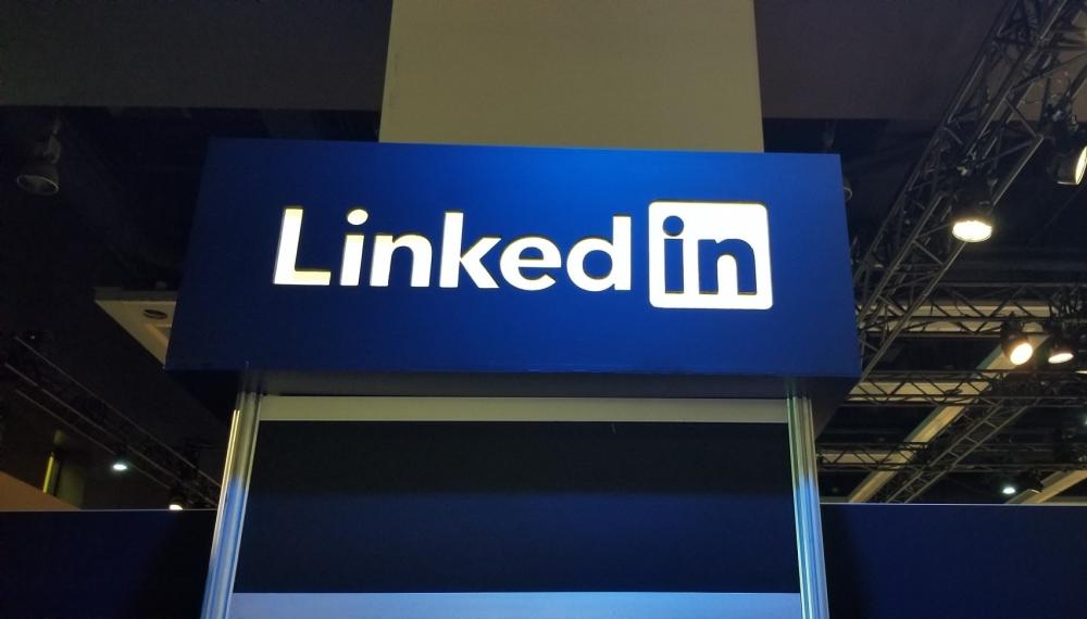 The Weekend Leader - LinkedIn sells SlideShare to digital library leader Scribd