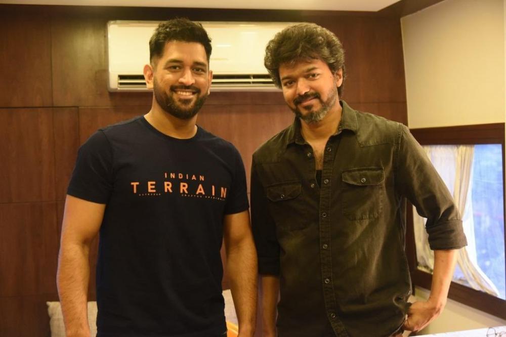 The Weekend Leader - When 'Thala' Dhoni met Thalapathy Vijay, pictures break Internet