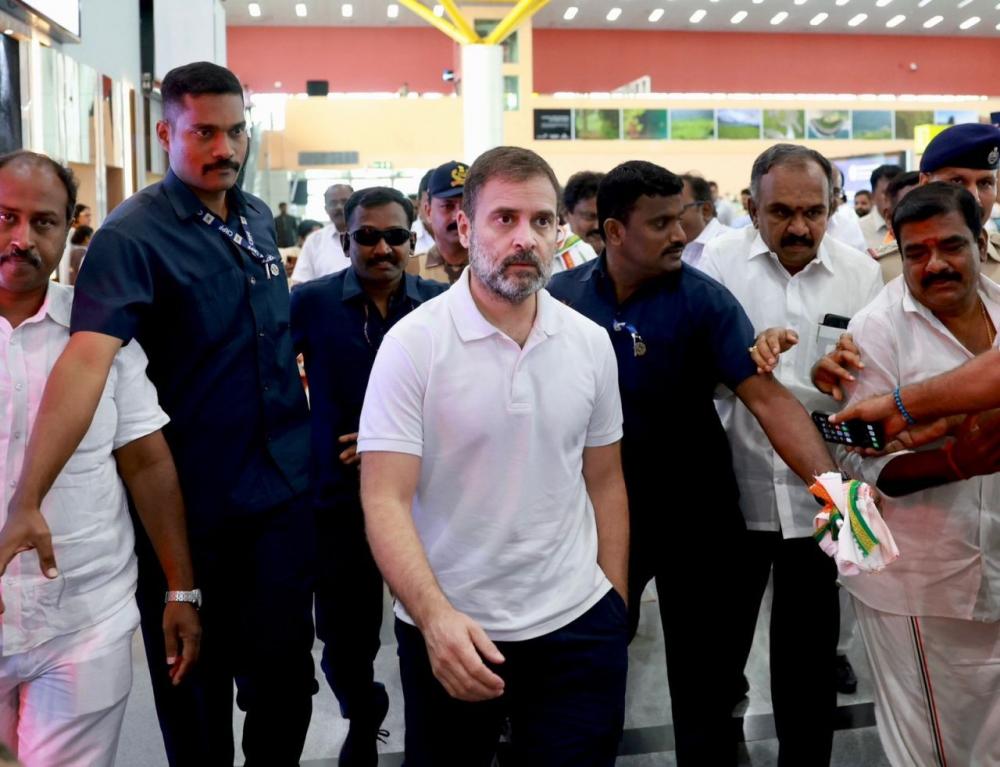 The Weekend Leader - Rahul arrives in Coimbatore to rousing welcome