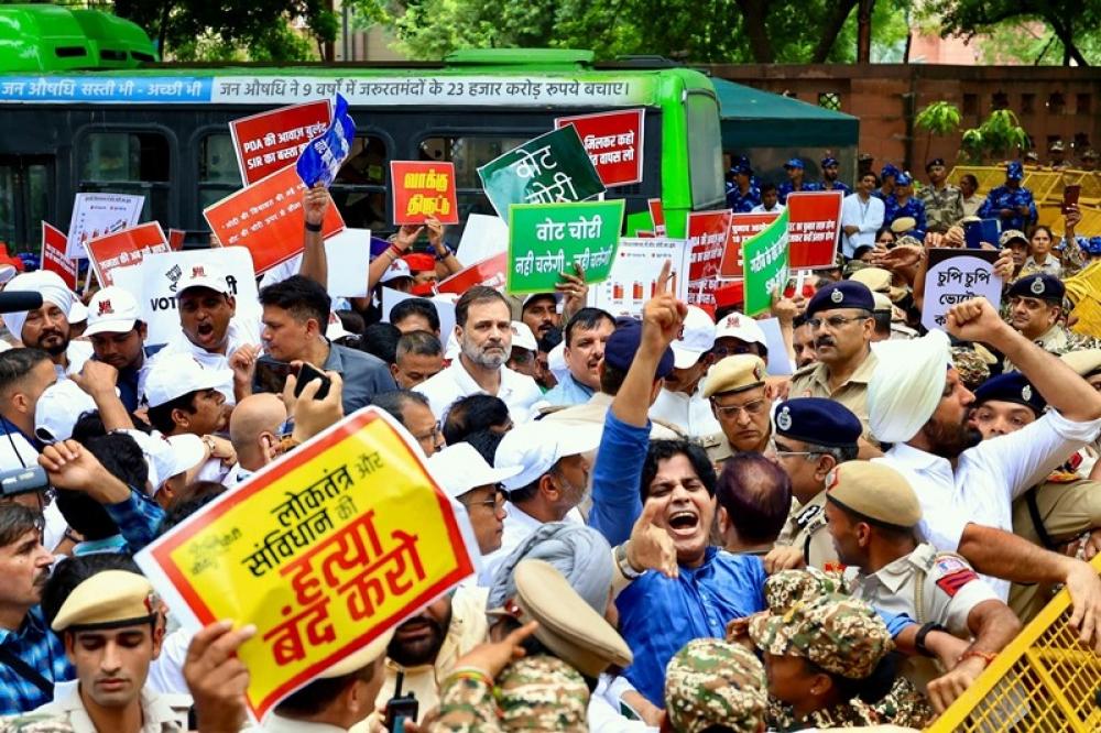 The Weekend Leader - Thrissur Lok Sabha Polls Under Cloud as Left, Congress Cry Foul Over Voter Rolls