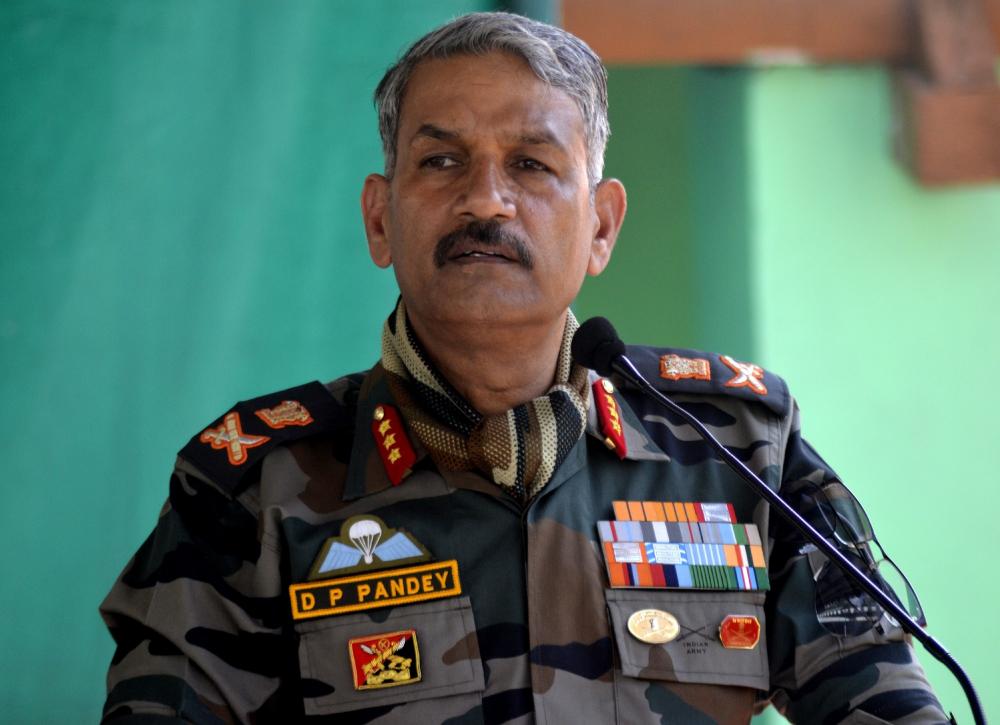 The Weekend Leader - Recent counter insurgency ops in Kashmir based on human intelligence: Lt Gen Pandey