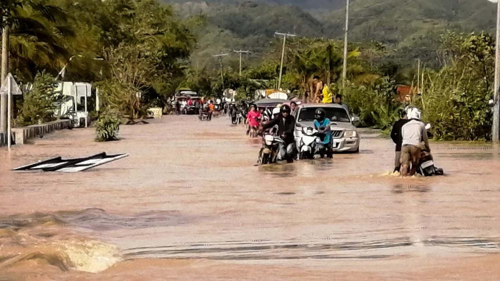 The Weekend Leader - 9 dead, 11 missing as tropical storm batters Philippines