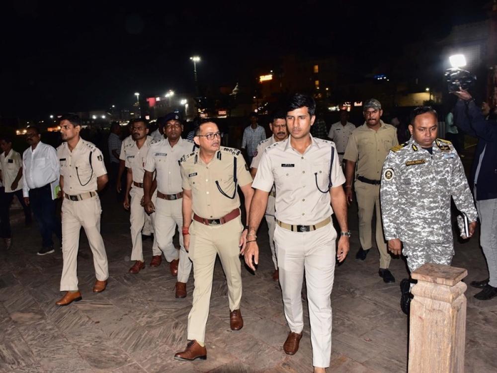 The Weekend Leader - Red Fort Blast: How Mobile Phone Dump Data Is Helping Investigators