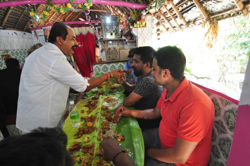 The Weekend Leader - UBM Namma Veetu Saapaadu Hotel, Seenapuram, Erode