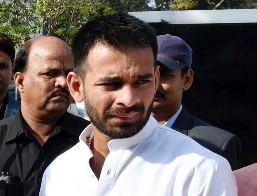 The Weekend Leader - Tej Pratap hits out at RJD Bihar President Jagdanand Singh