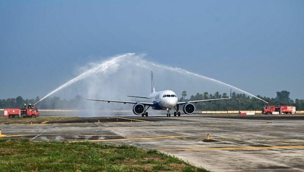 The Weekend Leader - Flight Disruptions Continue Amid India-Pak Tensions