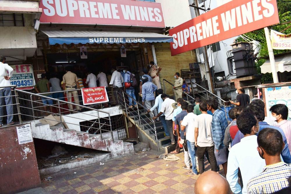 The Weekend Leader - BJP slams TN CM's move to open Tasmac liquor shops