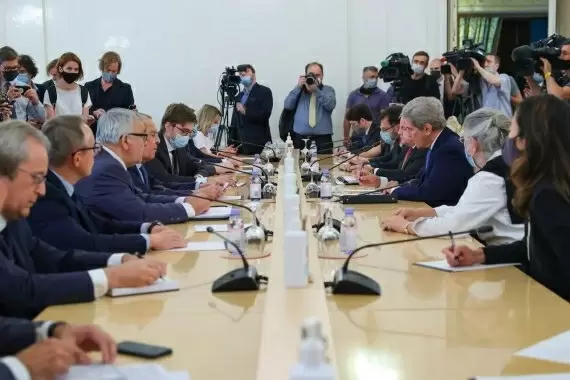 Lavrov meets John Kerry in Moscow