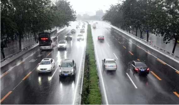 Heavy rainstorms hit Beijing