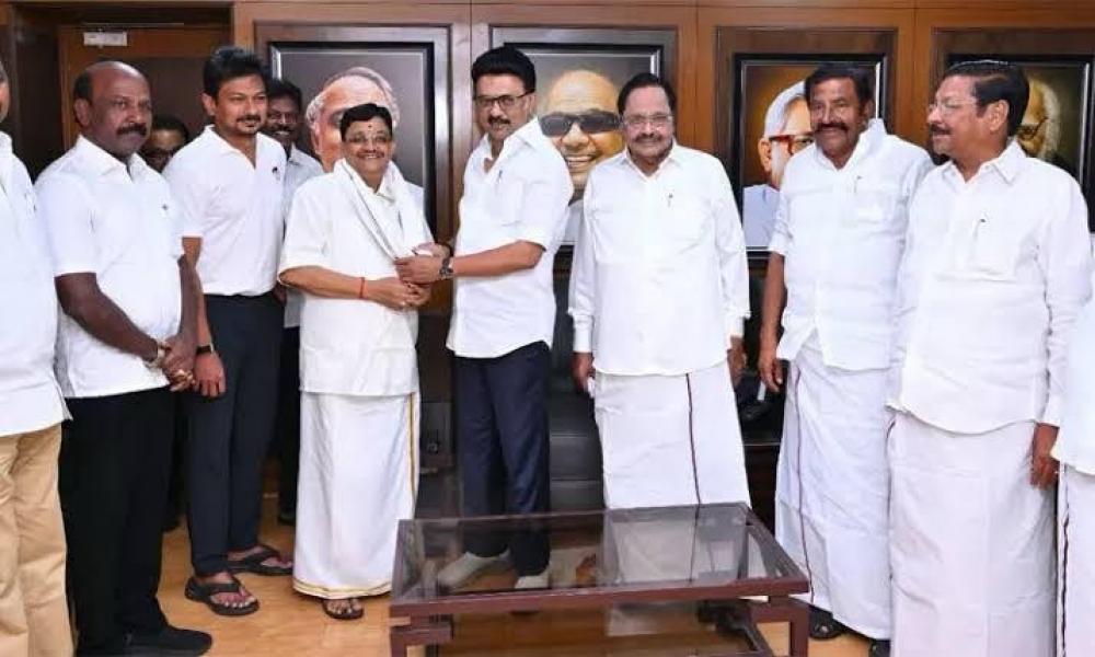 The Weekend Leader - Once Jayalalithaa’s Delhi Voice, V. Maitreyan Joins DMK