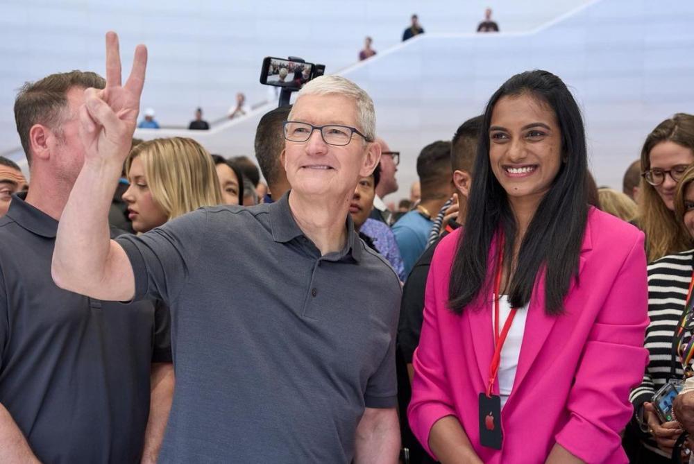 The Weekend Leader - PV Sindhu Attends Apple's iPhone Launch, Shares Memorable Moments with Tim Cook