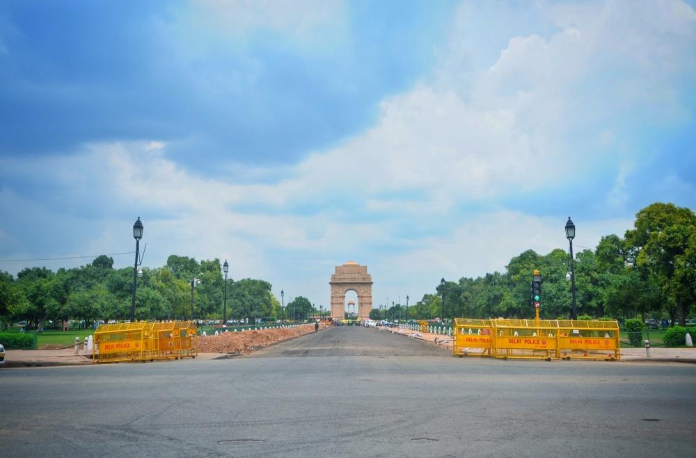 The Weekend Leader - Clear sky greets Delhi, air quality moderate
