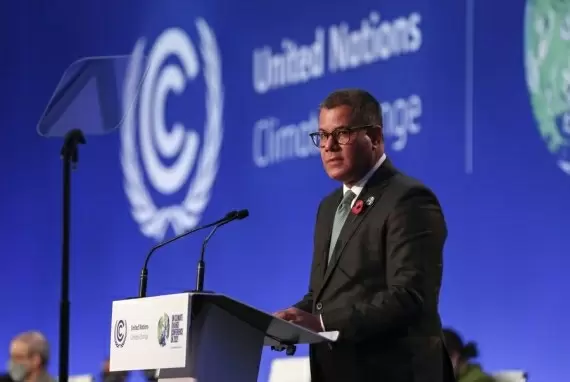 'UN climate conference to continue into Saturday afternoon'