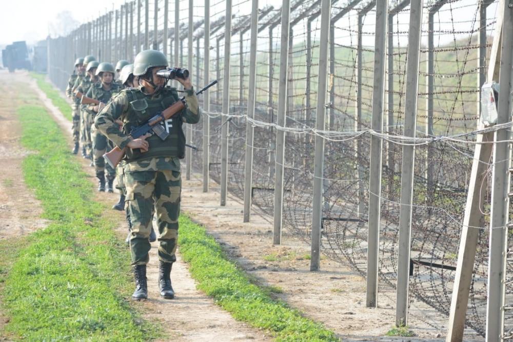 The Weekend Leader - Pak intruder shot dead along International Border in Jammu