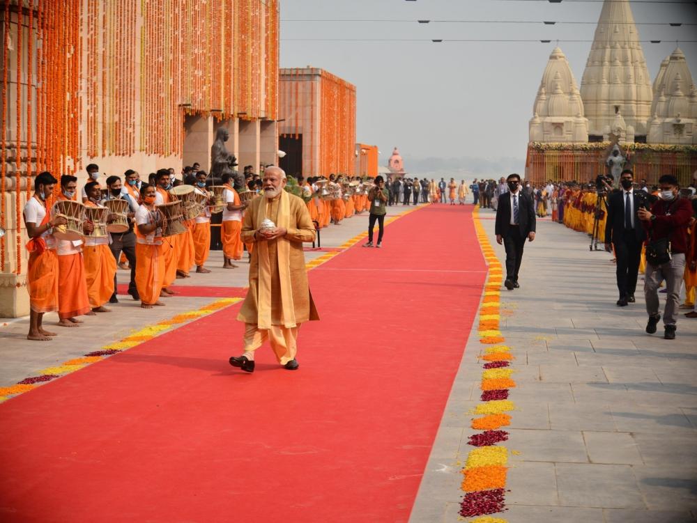The Weekend Leader - Kashi Vishwanath project is symbol of India's spiritual soul: Modi