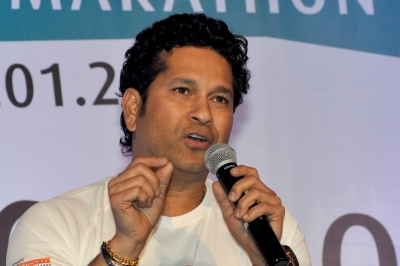 The Weekend Leader - Tendulkar sympathises with Hamilton over F1 title disappointment