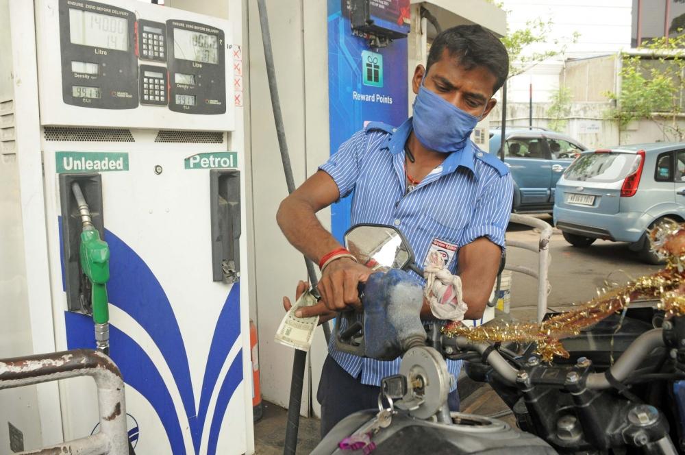 The Weekend Leader - No fuel price hike for second straight day