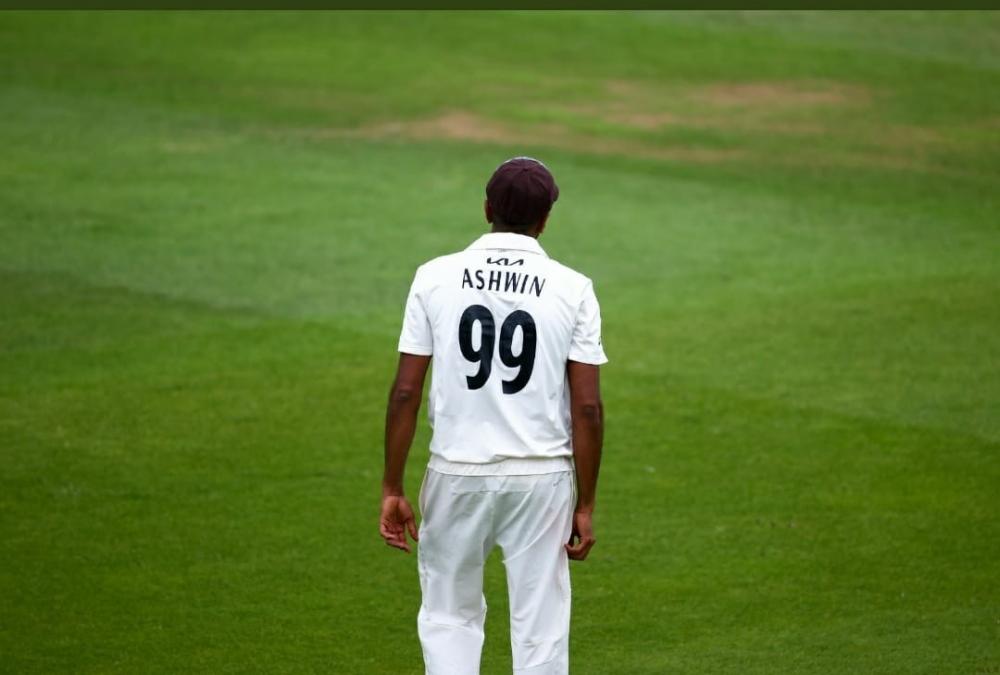 The Weekend Leader - Ashwin warms up for England Tests with 6-wkt haul in county match