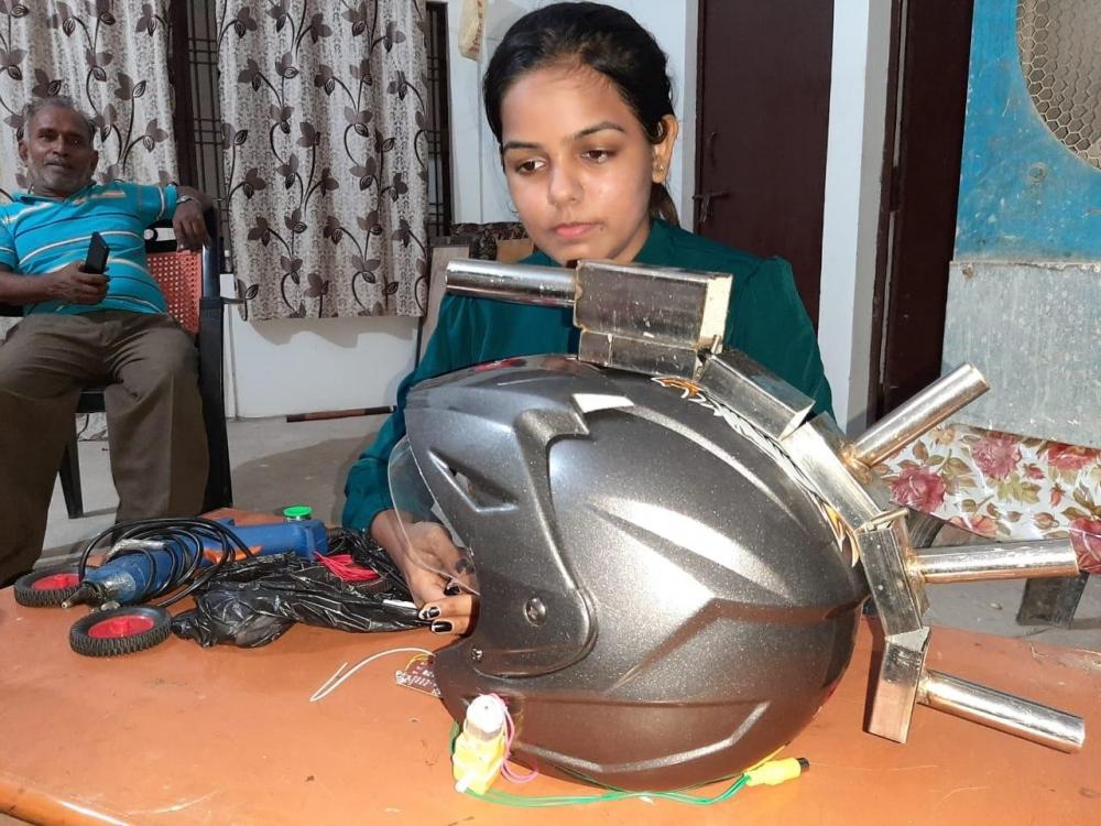 The Weekend Leader - Student develops 'Robo Helmet' to strengthen security forces