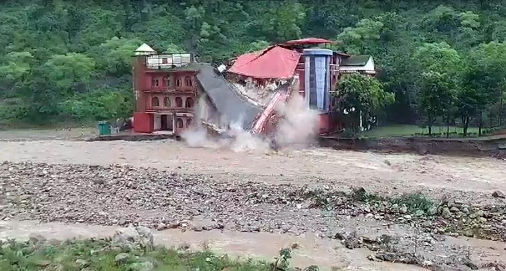 The Weekend Leader - Doon Defense College Building Collapses Amid Heavy Rains in Dehradun's Maldevta