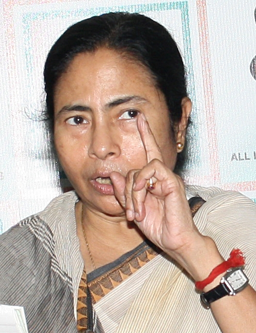 The Weekend Leader - Congress 'forming relationship' with BJP: Mamata