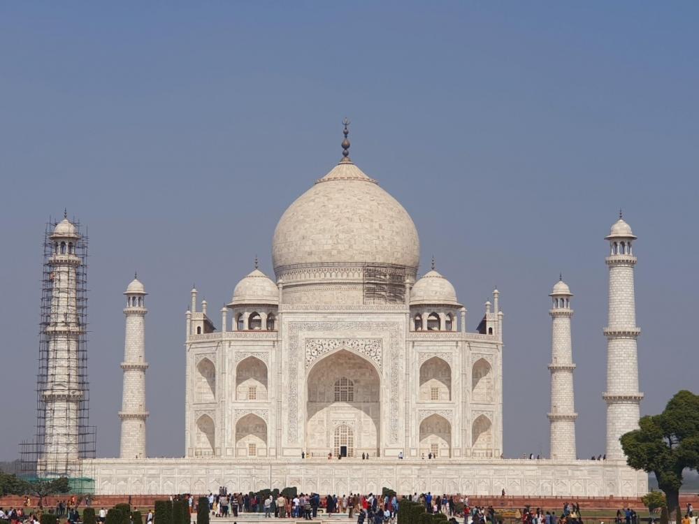 The Weekend Leader - As pandemic subsides, Taj & other Agra monuments to reopen after 2 months