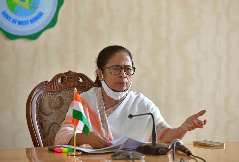 The Weekend Leader - Mamata slams Centre's 'biased attitude' in vaccine supply
