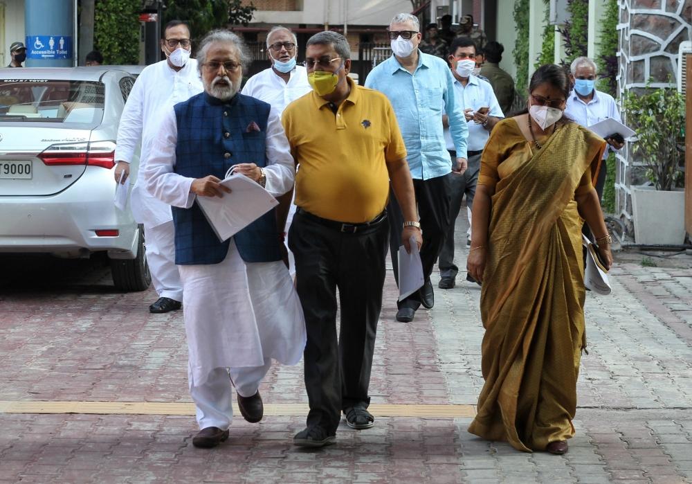 The Weekend Leader - Trinamool delegation meets EC, seeks speedy bypolls in Bengal