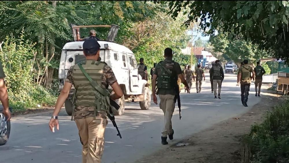 The Weekend Leader - Terrorist involved in shooting J&K cop killed in Srinagar encounter