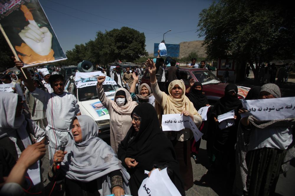 The Weekend Leader - Afghan women protest for rights to employment, education