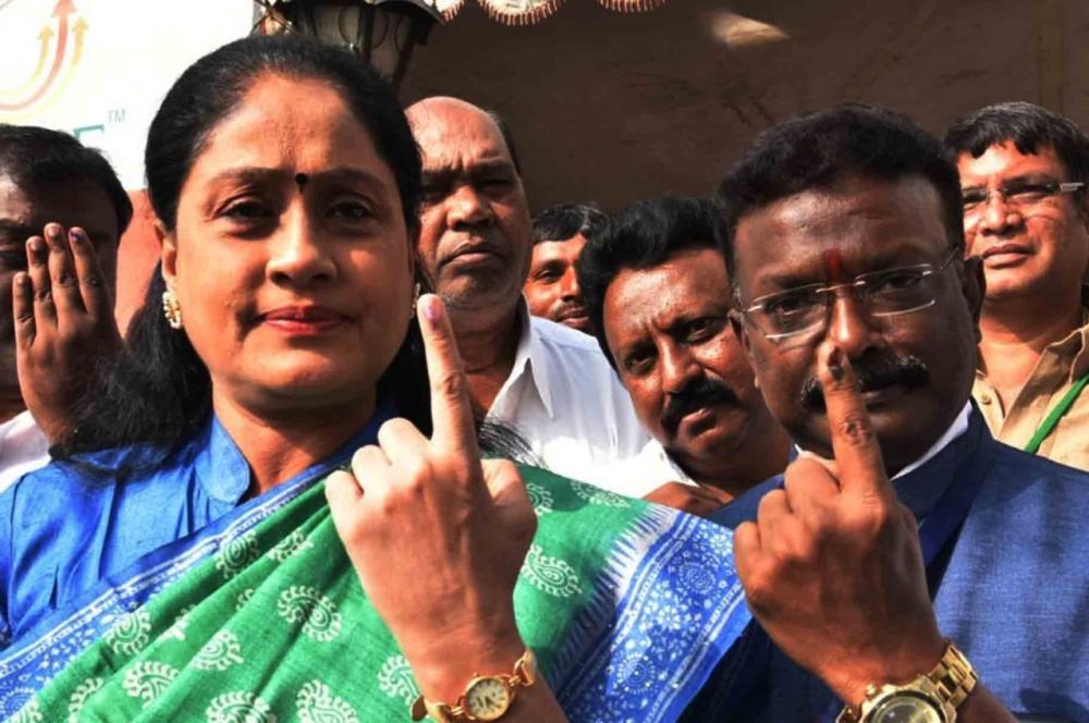 The Weekend Leader - Vijayashanthi Resigns from BJP Ahead of Telangana Elections, Set to Rejoin Congress
