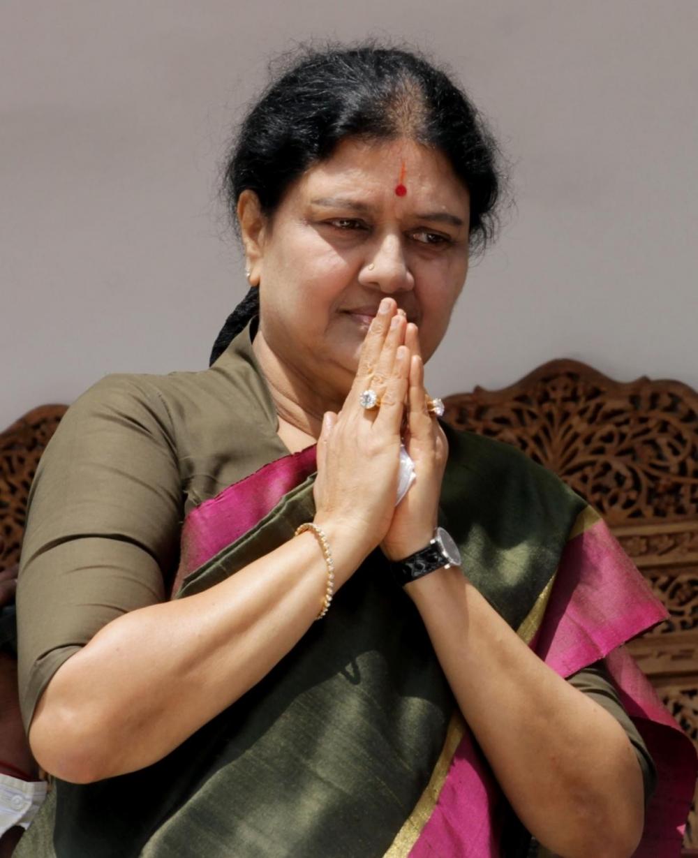 The Weekend Leader - Sasikala assures cadres of her return to AIADMK soon