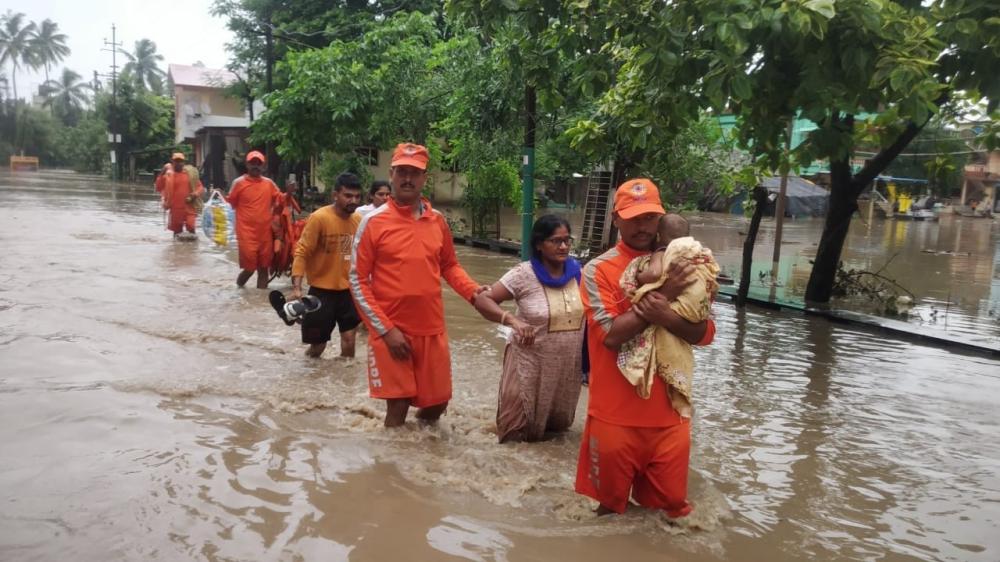 The Weekend Leader - 811 people rescued in single-day in flood-hit Gujarat's Navsari