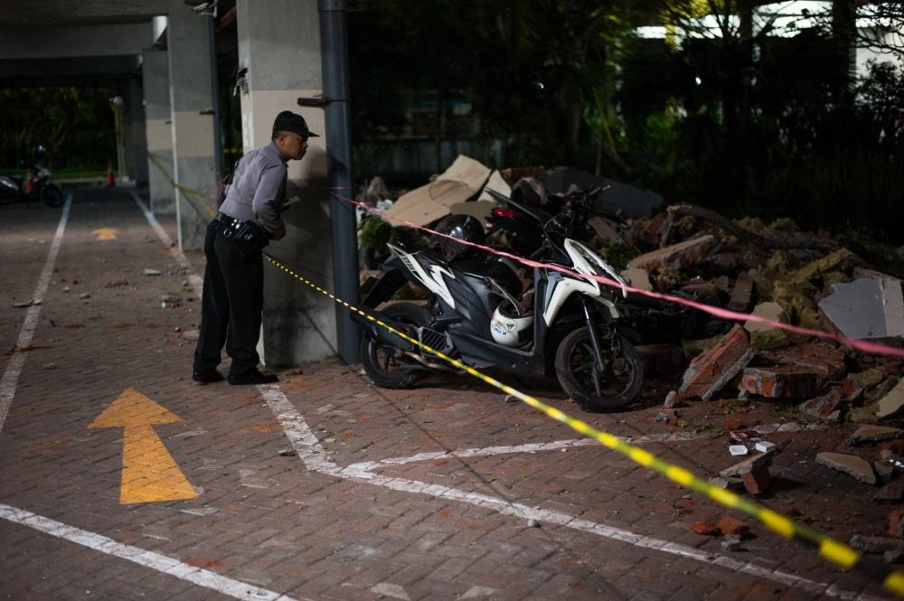 The Weekend Leader - Earthquake in Bali kills 3 people, injures 7