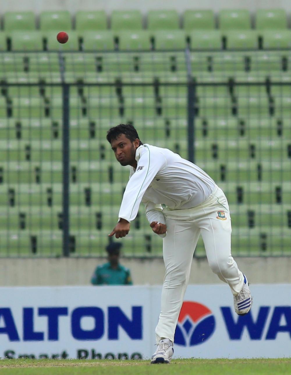 The Weekend Leader - Shakib takes five, Das slams century as B'desh crush Zimbabwe