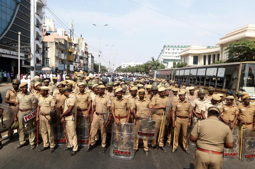The Weekend Leader - TN Police forms 8 teams to curtail violence in Tirunelveli district