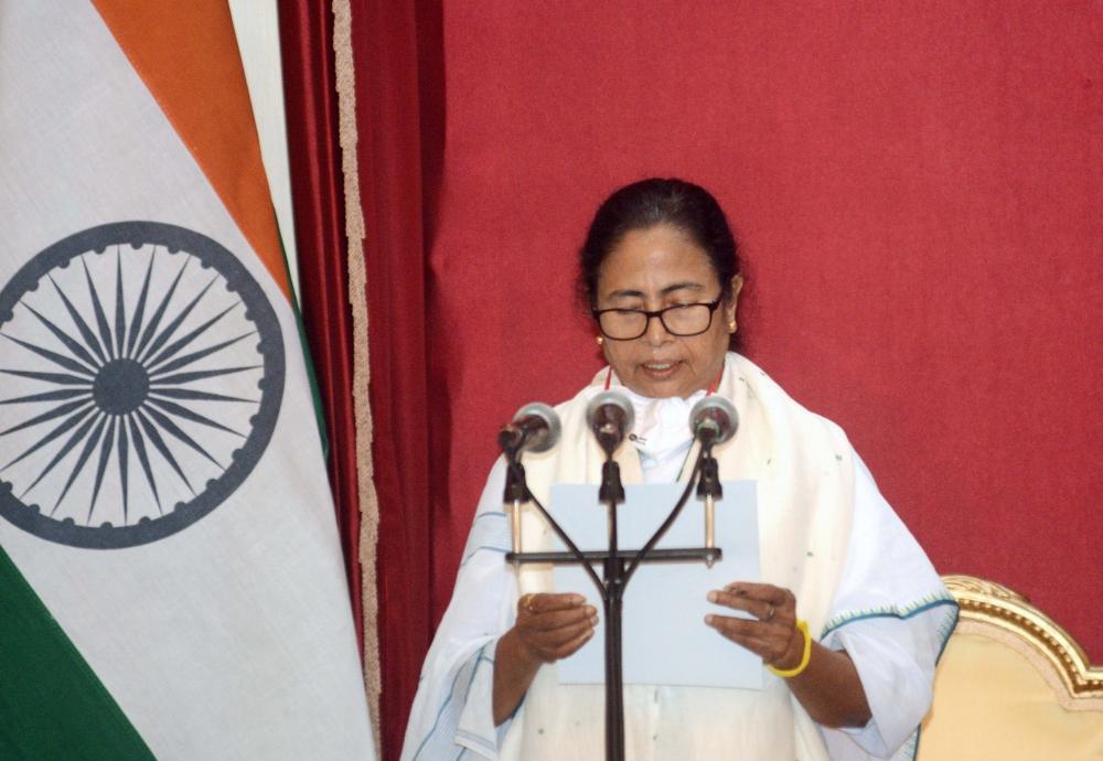 The Weekend Leader - ﻿Mamata wants change of governor, writes to PM, President