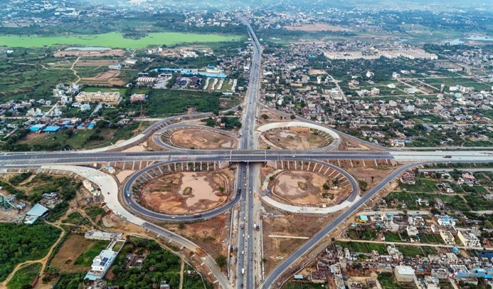 The Weekend Leader - New FASTag Scheme: Rs 15 Toll Per Trip With Rs 3,000 Annual Pass