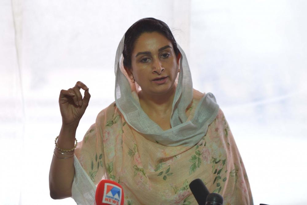 The Weekend Leader - ﻿Harsimrat resigns under pressure of Punjab's local politics: BJP