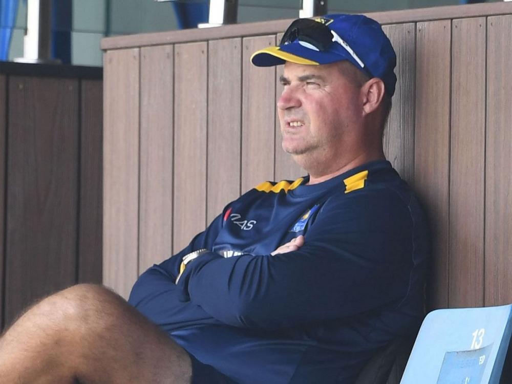 The Weekend Leader - Sri Lanka cricketers write emotional messages for outgoing coach Mickey Arthur