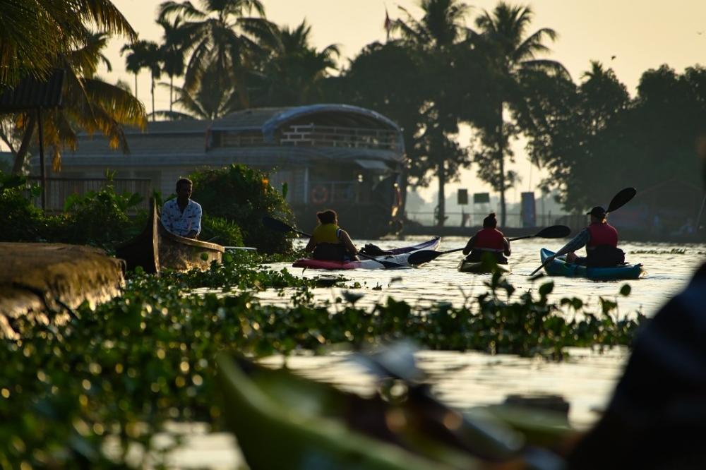 The Weekend Leader - Kerala Women Turn Water Hyacinths  into Eco-Friendly Products