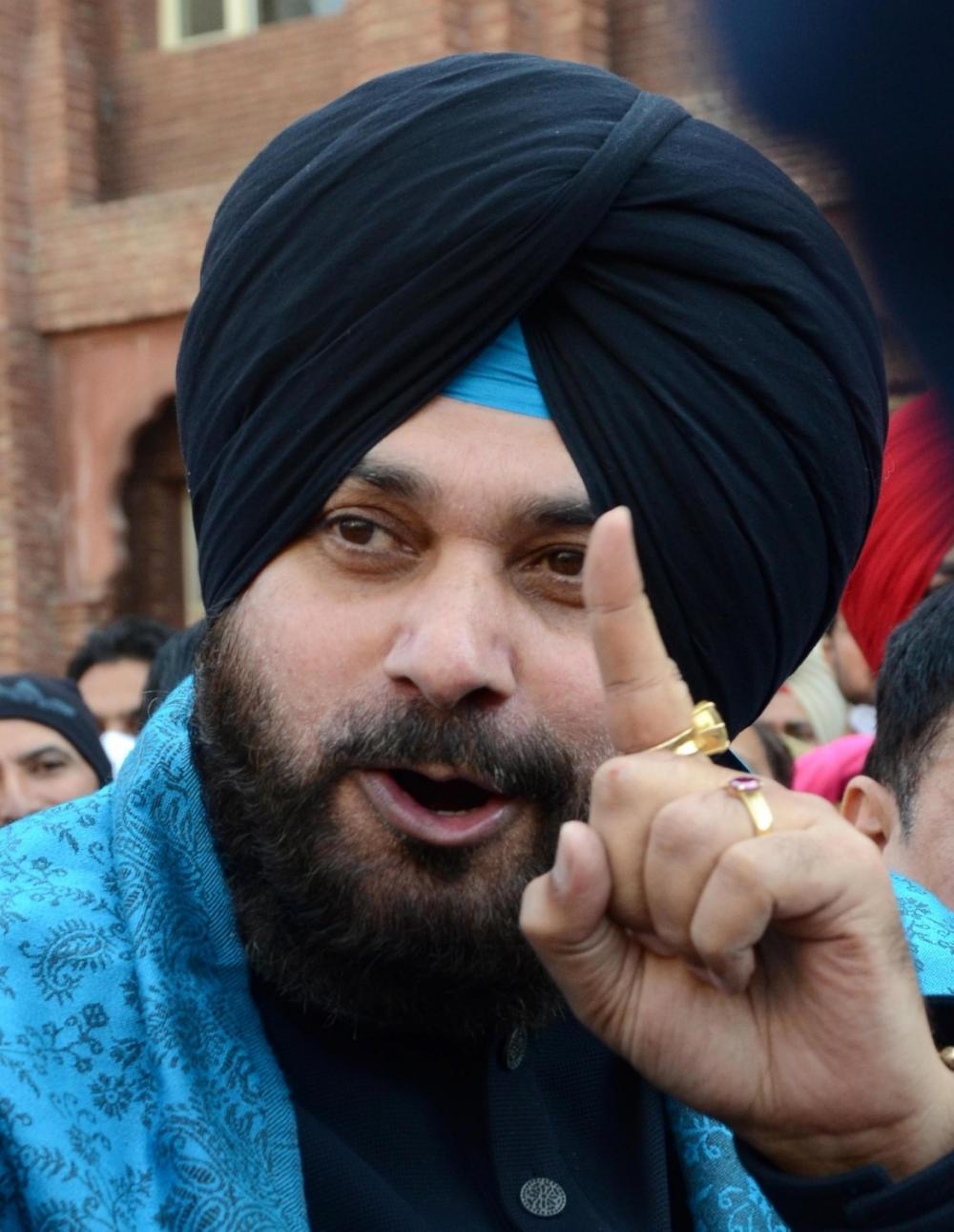 The Weekend Leader - 'Hand can also be weapon': SC on 1-year rigorous imprisonment for Navjot Singh Sidhu