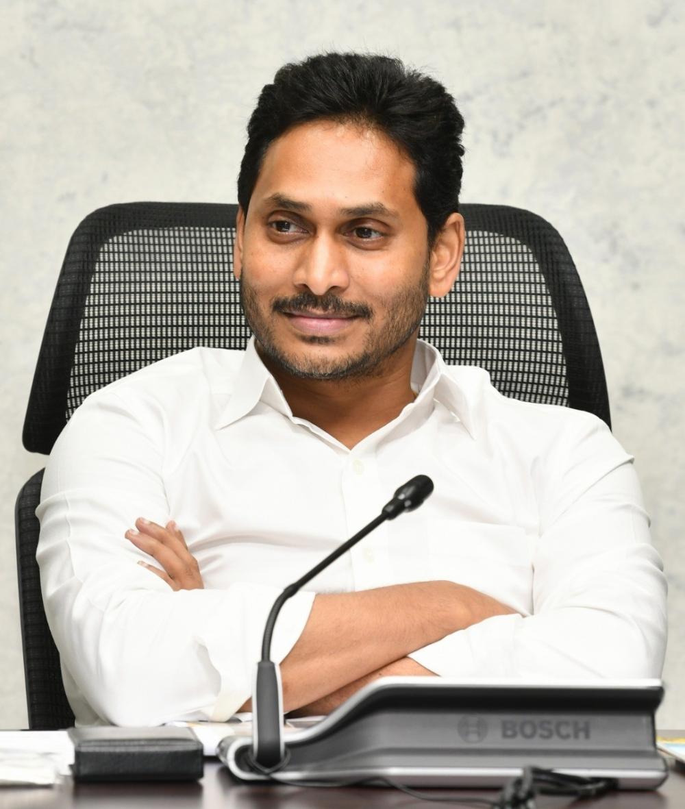 The Weekend Leader - Chandrababu resorted to theatrics, says Jagan