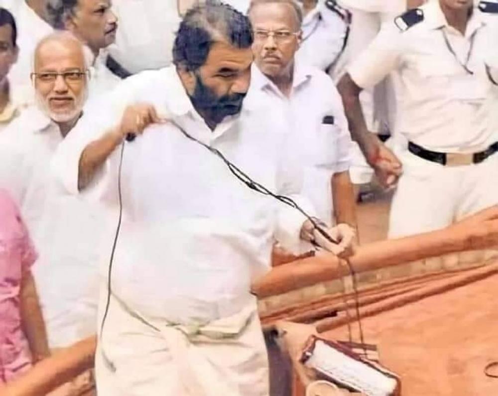 The Weekend Leader - Trolls begin after hearing Sivankutty as new Kerala Edu Minister